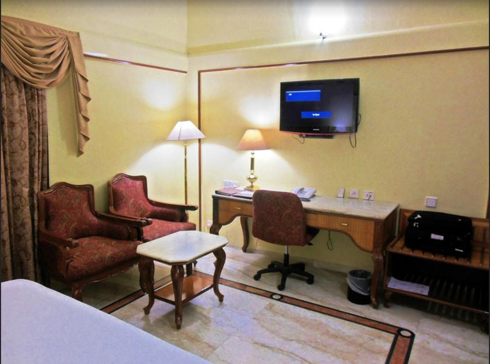 Raj Park Hotel Chennai Extérieur photo